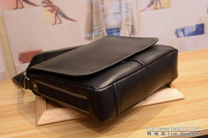 COACH蔻馳 頭層純牛皮 單肩斜挎男包 70555  Chz1557